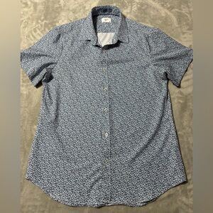 Men's Short-Sleeve Level Ten Blue Floral Button-Up Shirt. Size Med. Stretchy